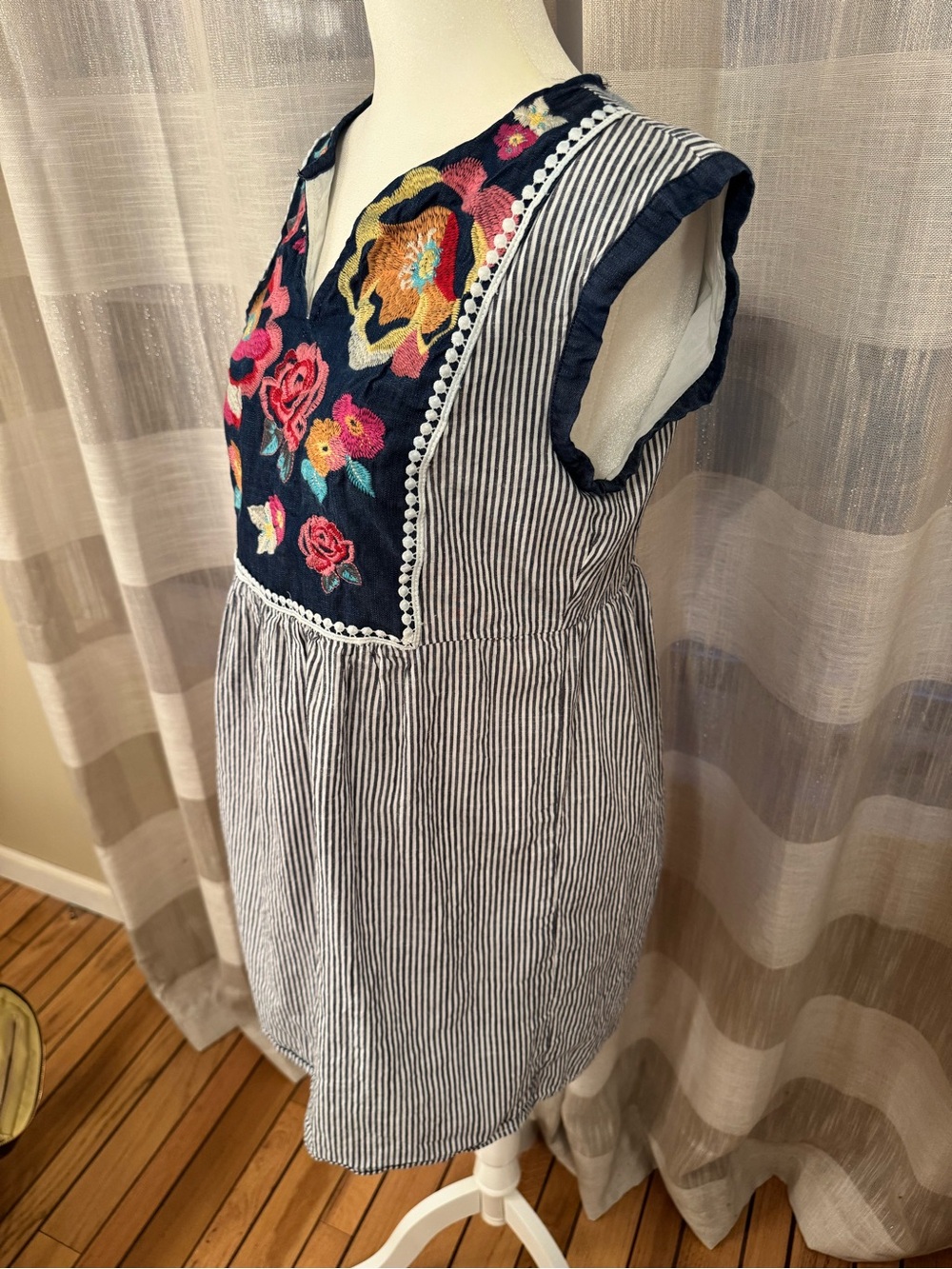 Savanna Jane Navy Embroidered Floral Sleeveless Dress - Picture 2 of 6